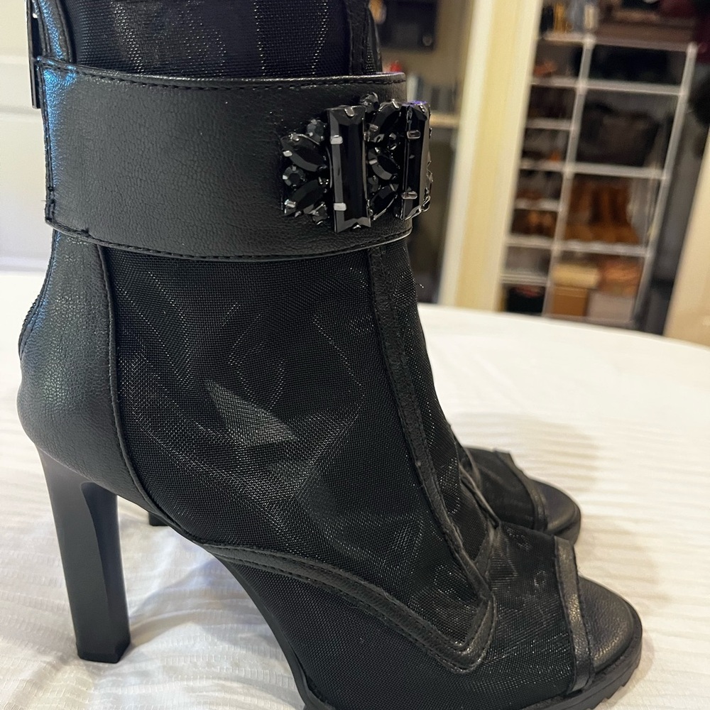Women’s Karl Lagerfeld Black Sheer Jeweled Zipper Ankle Boots Size 6 - Picture 3 of 13